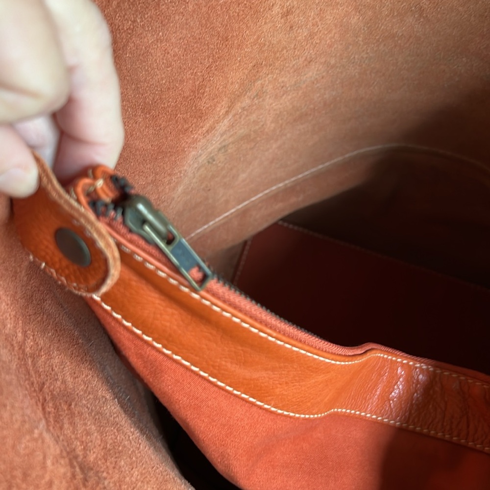 Orange leather crate and barrel bag - Picture 4 of 12